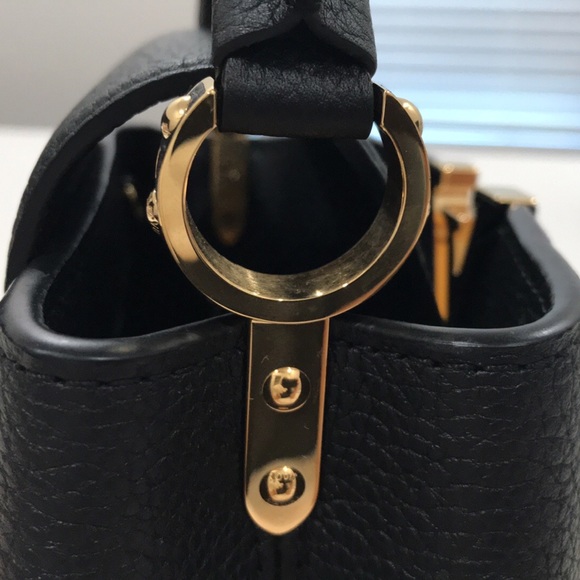 Louis Vuitton Capucines Mini Black with Gold Hardware - Picture 10 of 16